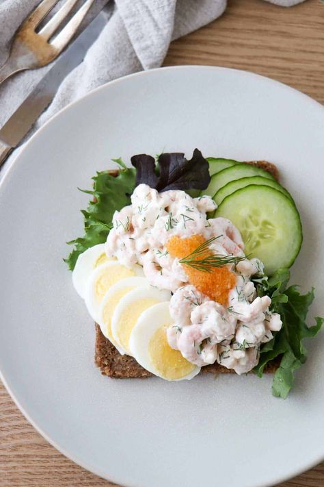 Norwegian Salad, Scandinavian Fish Recipes, Swedish Table Food, Swedish Shrimp Salad, Swedish Food Recipes Authentic, Swedish Midsummer Food, Sweden Food Swedish Recipes, Swedish Sandwich, Swedish Lunch