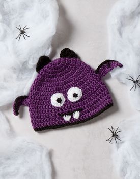 Bat Beanie, Halloween Projects, Crochet Hat Pattern, Hat Pattern, New Zealand, Bat, Crochet Hats, Australia, Halloween