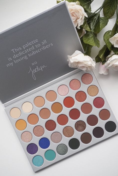 Jaclyn Hill Makeup Palette, Morphe Jaclyn Hill Palette, Makeup Pallettes, Jaclyn Hill Eyeshadow Palette, Morphe Eyeshadow Palette, Morphe Eyeshadow, Morphe Palette, Learn Makeup, Makeup Eyeshadow Palette