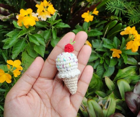 Tiny Ice cream *for keychain* Crochet EASY Pattern! | Crochet Collections – Crochet & Collections Baby Ice Cream, Amigurumi Food, Miniature Ice Cream, Mini Ice Cream Cones, Mini Ice Cream, Crochet Keychains, Flower Step By Step, Crochet Flowers Easy, Keychain Crochet