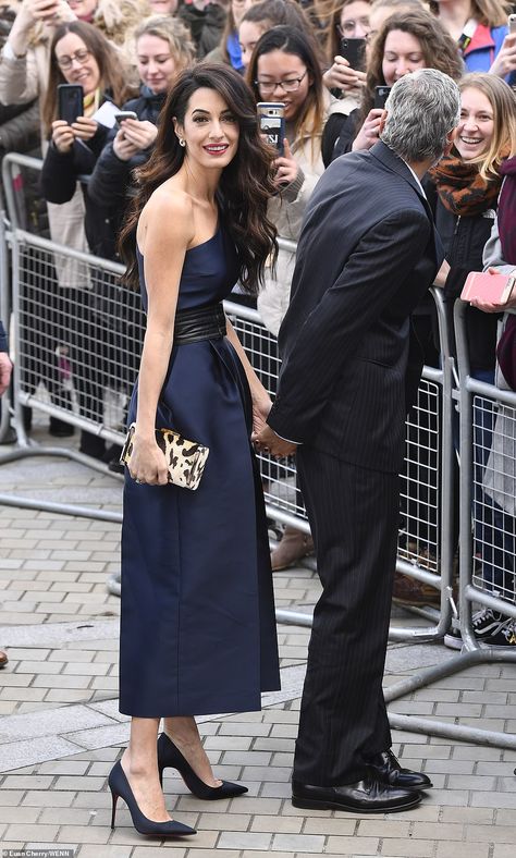 Amal Alamuddin, Gala Outfit, Winter Typ, Crepe Jumpsuit, Classic Style Outfits, Amal Clooney, Louboutin Heels, Wedding Guest Looks, George Clooney