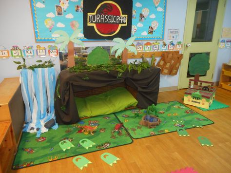 Diy Cave, Work Accomplishments, Dramatic Play Diy, Dinosaur Jurassic Park, Thema Dino, Esl Games, Dramatic Play Preschool, Jurrasic Park, Dramatic Play Centers