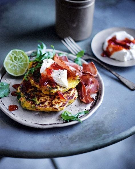 Corn fritters with crispy bacon, red pepper jam and soured cream Red Pepper Jam, Guacamole Dip Recipes, Easy Guacamole Recipe, Pepper Jam, Guacamole Recipe Easy, Guacamole Dip, How To Make Guacamole, Easy Guacamole, Mothers Day Breakfast