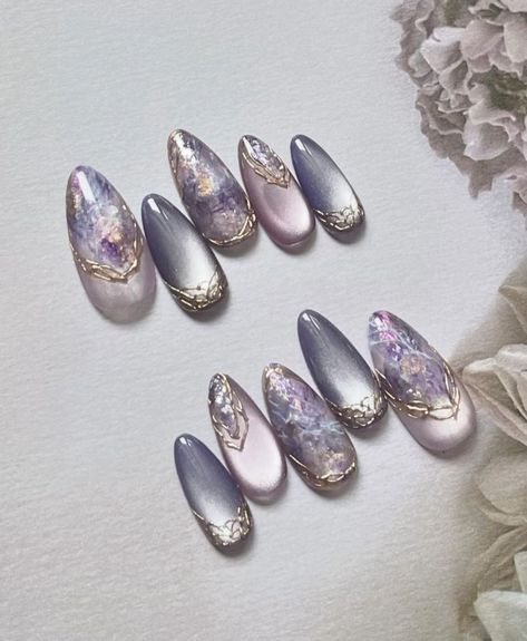 Fall Nail Art Ideas, Eye Nail Art, Classy Nail Designs, Fall Nail Trends, Fall Nail Art Designs, Pretty Gel Nails, Purple Cat, Cat Eye Nails, Fall Nail Art