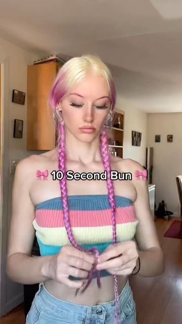 Braid Hacks, Top Braid, Pool Hairstyle Ideas, Boring Hair, Cool Makeup Looks, Hair Tips Video, Hair Stylies, Super Long Hair, Hair Stylist Life