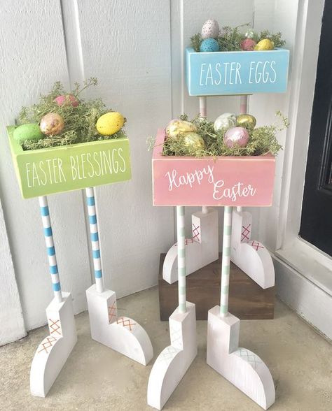 Easter Tree Diy, Easter Porch Decor, Easter Egg Holder, Easter Wood Crafts, Easter Craft Decorations, Crochet Storage, Easter Tree Decorations, Spring Easter Crafts, Easter Bunny Crafts