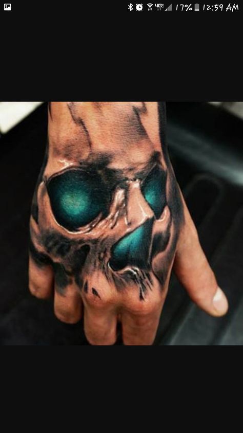 Hand Skull Tattoo, Herren Hand Tattoos, Hand Skull, Tatoo 3d, Small Wave Tattoo, Skull Hand Tattoo, Unique Wrist Tattoos, Regnul Animal, Tattoos Cute