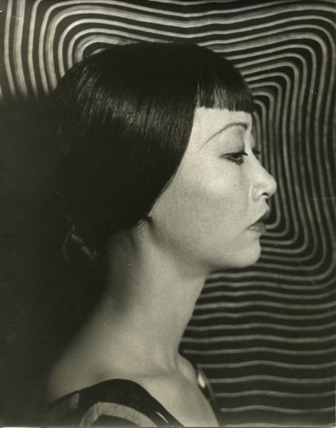 Carl van Vechten "Anna May Wong" 1932 Anna May Wong, Anna May, Photographie Portrait Inspiration, Historical Design, Actrices Hollywood, Silent Film, Jolie Photo, Vintage Beauty, Vintage Photography