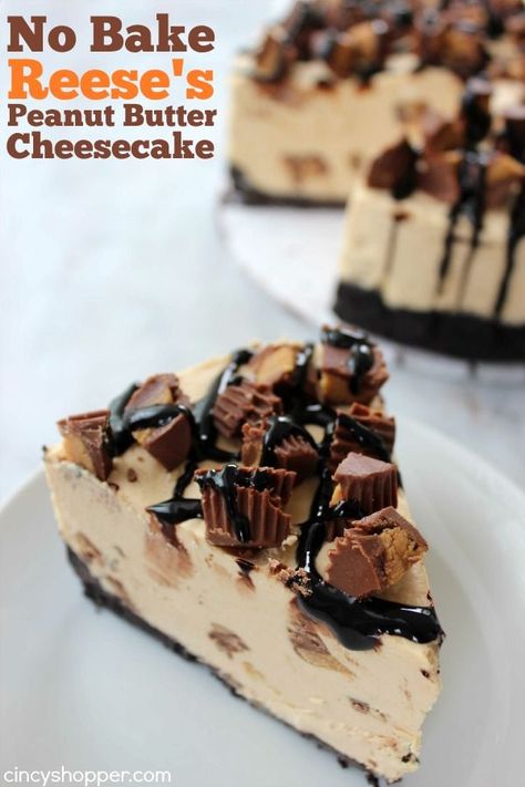 Reese's Peanut Butter Cheesecake, Cheesecake With Chocolate, Cheesecake Oreo, Reese's Peanut Butter Cups, Baked Cheesecake Recipe, Peanut Butter Cheesecake, Peanut Butter Desserts, Baked Strawberries, Keto Cheesecake