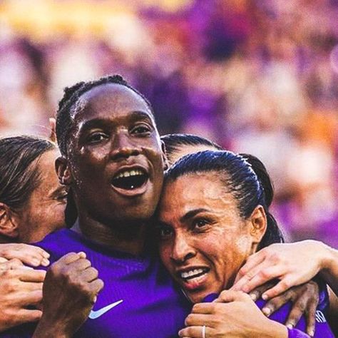 espnW on Instagram: "Barbra Banda’s brace led the Orlando Pride to a league record EIGHT-STRAIGHT wins 😮‍💨   (📸 @orlpride)" Orlando Pride, Soccer Players, Braces, Orlando, Diva, Soccer, Football, Nike, Led