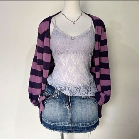 Strapless Top And Jeans Outfit, 2010s Clothes, Blue Aesthetic Clothes, Only For Girls, Hilarious Dogs, Trashy Outfits, 2000s Outfit, Outfits 2000s, Cardigan Vintage