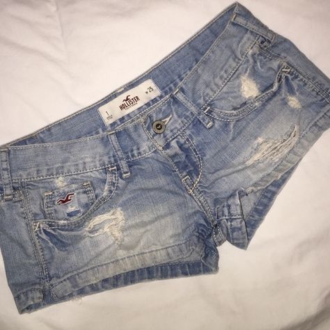 Hollister shorts Worn twice Hollister Shorts Jean Shorts Hollister Low Rise Shorts, Low Waisted Shorts Outfit Y2k, Holister Shorts, Jeans Shopping, Hollister Clothes, Cute Bottoms, Hollister Jean Shorts, Short Jean Shorts, 2000s Clothes