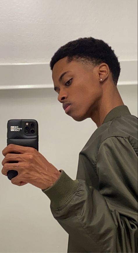 Black Boy Hairstyles, Tapered Afro, Taper Fade Curly Hair, Afro Hairstyles Men, Short Hair For Boys, Male Haircuts Curly, Black Hair Cuts, Afro Men, Black Men Haircuts