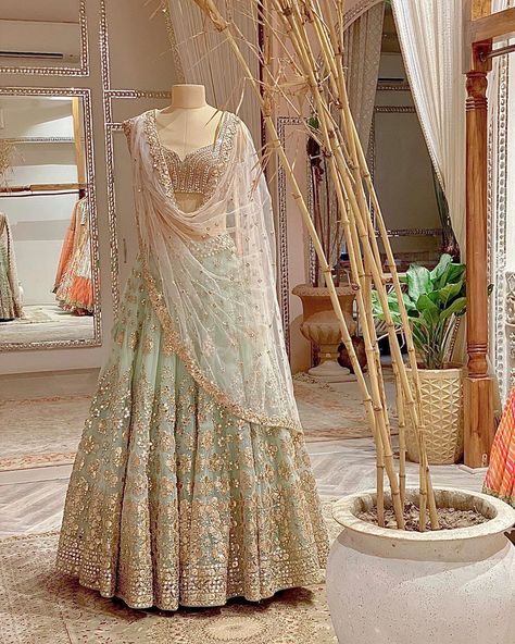 Lehengas Aesthetic, Pr Dresses, Lehenga Pictures, Fancy Lehengas, Mint Green Lehenga, India Wedding Dress, Abhinav Mishra, Indian Dress Up, Indian Wedding Gowns