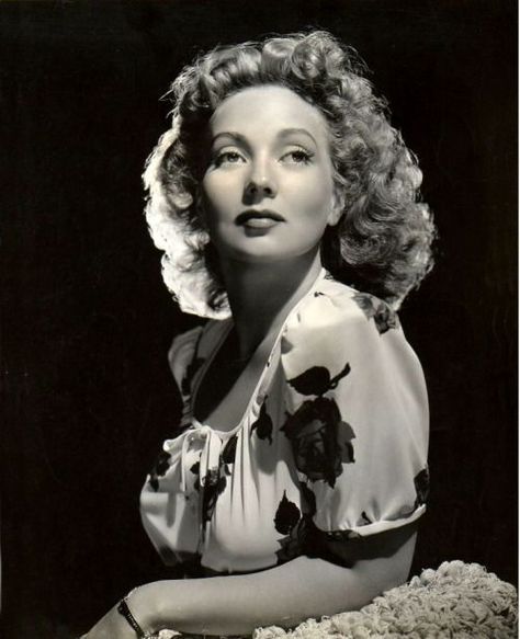 Ann Sothern Audrey Totter, Ann Sothern, Hollywood Dream, Greer Garson, Retro Stars, Old Hollywood Movie, Hollywood Photo, Classic Movie Stars, Flora Fauna