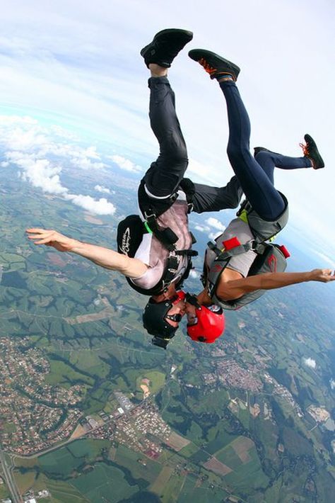 Top 10 Most Extreme Moments Of Life On The Edge Dating A Younger Man, Fotos Goals, Shotting Photo, Skydiving, Extreme Sports, Two People, Adventure Awaits, Puglia, Life Goals