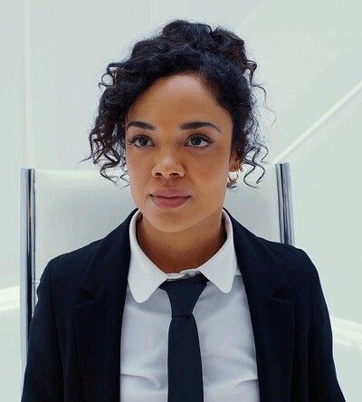 Mib Hairstyle, Tessa Thompson Aesthetic, Thompson Aesthetic, Mib International, Flamboyant Gamine, Chris Hemsworth Thor, Box Braids Hairstyles For Black Women, Tessa Thompson, Men In Black