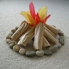 Make an indoor pretend fire with the kids to keep warm :)  This would be cute not just for a camping fire, but a pretend picnic fire indoors during a snow day. Fdk Activities, Play Campfire, Indian Project, Peter Pans, Camp Party, November Ideas, Aa School, Indoor Camping, Rodeo Party