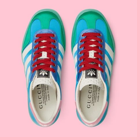 Tenis Gucci, Adidas Gazelle Outfit, Adidas Gazelle Women, Gucci Sneaker, Adidas X Gucci, Gucci Brand, Baskets Adidas, Gucci Sneakers, Adidas X