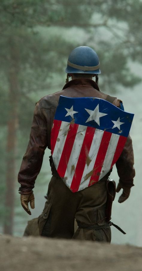 Captain America Aesthetic, Marvel Pictures, America Wallpaper, Avengers Costumes, Captain America The First Avenger, Captain America Wallpaper, The First Avenger, Marvel Wallpapers, First Avenger