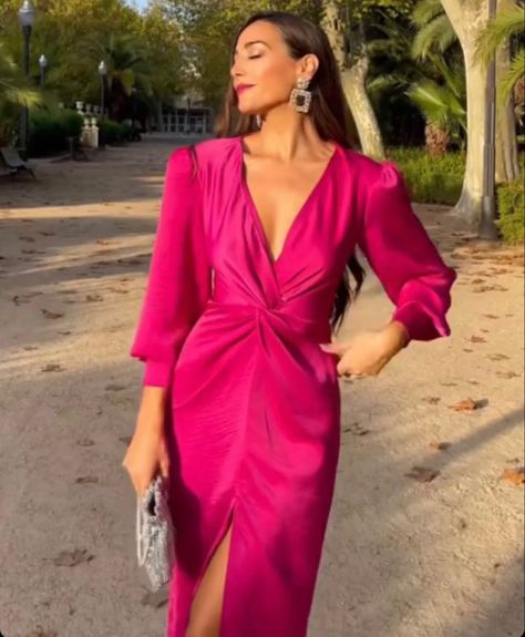 Conference Outfit, Rose Fushia, Soiree Dress, Gorgeous Outfits, Dressy Fashion, Going Out Dresses, Women Clothes, Party Looks, Jumpsuit Dress