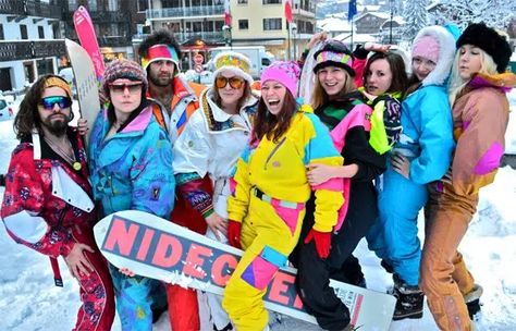 Apres Ski Outfit, Weather Women, Ski Trip Outfit, Apres Ski Outfits, Ski Outfits, Women Gloves, Apres Ski Party, Spring Skiing, Retro Ski