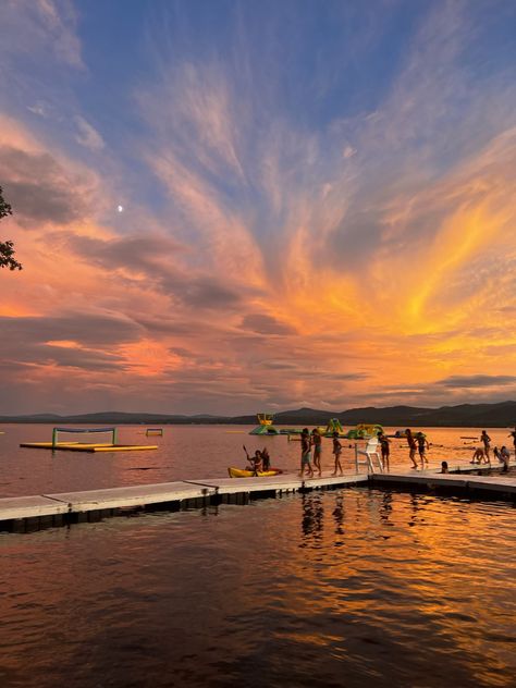 Lake House Birthday Party, Lake Day Birthday Party, Lake Bday Party Ideas, Lake Party Aesthetic, Lake Party Ideas, Midwest Summer, Lake Day, Lake Birthday Party, Lake Birthday