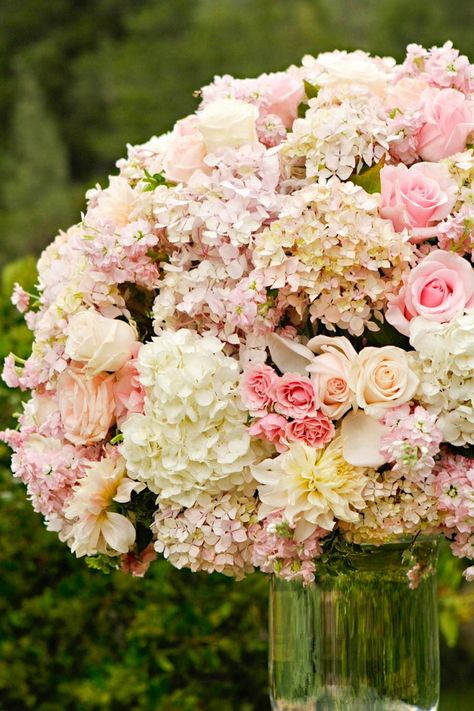 Hydrangea Roses Centerpiece, Large Hydrangea Arrangement, Roses Arrangements, Artichoke Flower, Phlox Flowers, Large Hydrangea, Hydrangea Varieties, Pink Hydrangeas, Communion Ideas