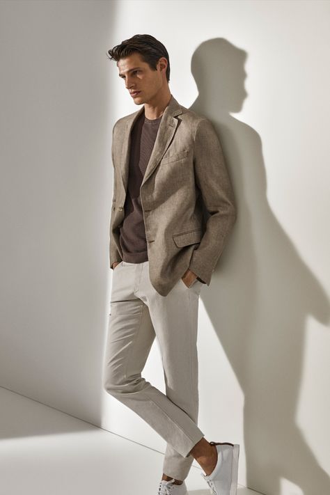 Massimo Dutti spring 2021 collection Massimo Dutti Men Outfit, Massimo Dutti Outfit Men, Massimo Dutti Man, Outfit Americana, Massimo Dutti Men, Formal Casual Outfits, Couples Clothes, Blazers For Men Casual, Older Mens Fashion