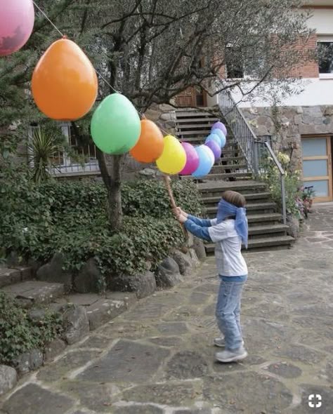 Pinata Alternative, Backyard Party Games, Balloon Games, Easter Games, Water Party, Backyard Games, Water Balloons, Kids Party Games, Birthday Games