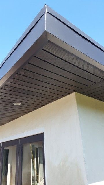 Roof Trim Ideas, Exterior Soffit Ideas, Spandrel Ceiling Exterior, Soffit And Fascia Color Ideas, Overhang Roof Ideas, Soffit Ideas Exterior, Roof Soffits, Soffit Ideas, Box Gutter