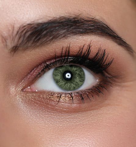 Gorgeous Green Eyes, Making Green Eyes Pop, Shades Of Green Eyes, Enhance Green Eyes, How To Make Green Eyes Pop, Best Eyeshadow For Green Eyes, Dark Ballroom, Eyeshadow Colors For Green Eyes, Eyeshadow Green Eyes