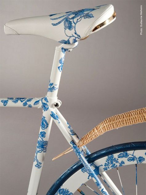 Delft Bike Peugeot Bike, Paint Bike, Bicycle Ride, Velo Vintage, I Want To Ride My Bicycle, Adidas Vintage, Beautiful Bike, Custom Bike, Motorcycle Style