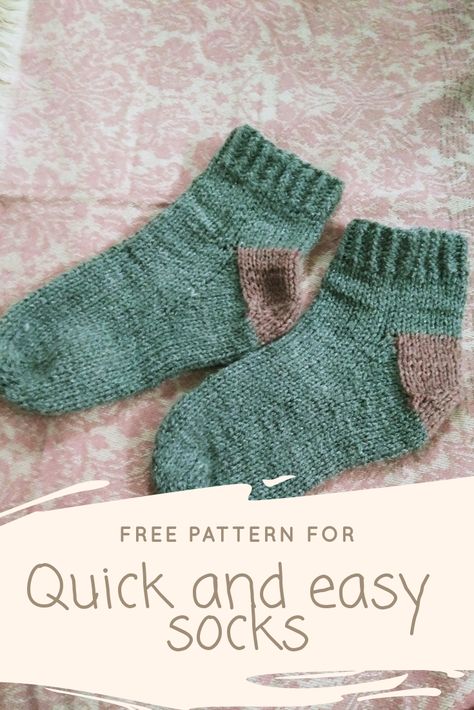 Child Socks Pattern, Sock Yarn Knitting Patterns, Knitted Sock Patterns, Easy Crochet Socks, Knitted Socks Free Pattern, Easy Knitting Patterns Free, Knit Slippers, Knitted Slippers Pattern, Dishcloth Knitting Patterns