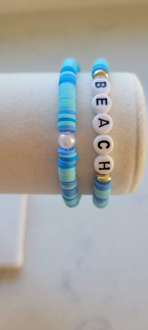 Clay Beads With Words, Ocean Clay Bead Bracelets, Clay Bead Bracelet Ideas Aesthetic Beach, Beach Bracelets Clay Beads, Beach Clay Bead Bracelet Idea, Beach Clay Bead Bracelets, Clay Beads Beach, Beachy Clay Bead Bracelet, Blue Clay Bead Bracelets