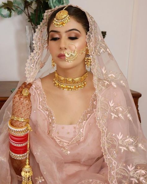 Pink Wedding Dress Indian, Pastel Pink Wedding Dress, Suit Designs Indian Style, Pastel Pink Wedding, Wedding Dress Indian, Punjabi Wedding Suit, Bridal Suits Punjabi, Sikh Bride, Fake Wedding