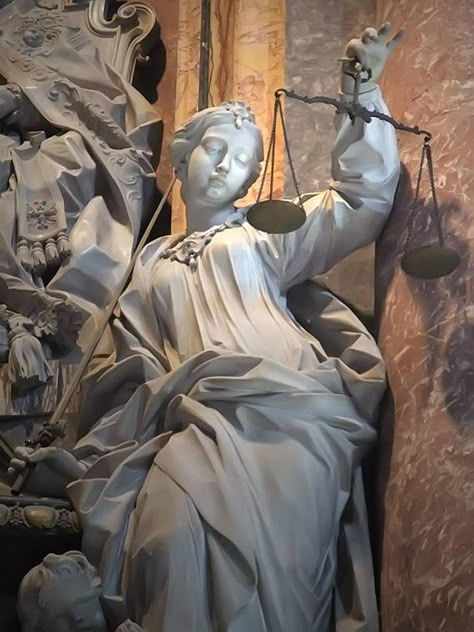 Lady Justice Statue, Justice Statue, Classic Sculpture, Lady Justice, Greek Statues, Rennaissance Art, Greek Sculpture, Angel Statues, Ap Art