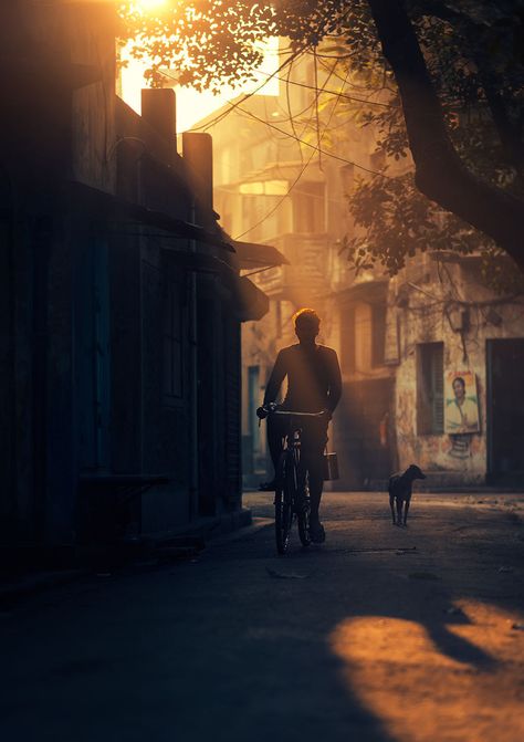 I Explore And Capture The Quiet Side Of City Life In The Narrow Streets Of South Asia City Life Photography, Morning Photography, Photography Winter, India Photography, Village Photography, Winter Morning, Rural Landscape, Street Photo, City Aesthetic