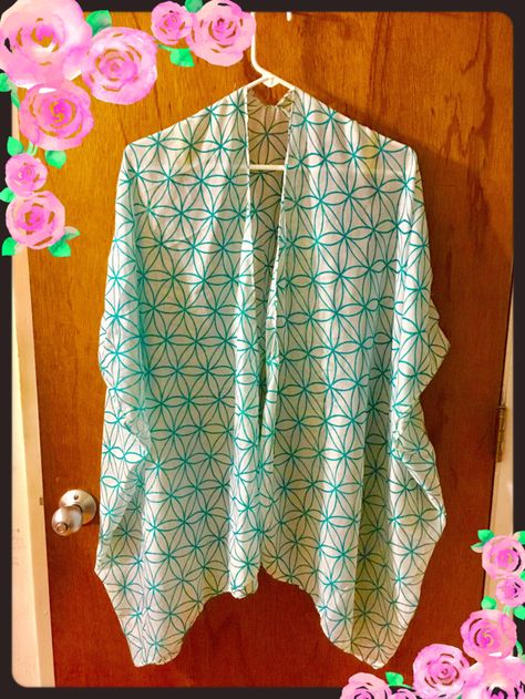 Beach Wraps Diy Cover Up, How To Make A Swimsuit Coverup, Kimono From Scarf Diy, How To Make A Kimono From A Scarf, Scarf To Kimono Diy, Turn Scarf Into Kimono, Summer Patterned Kimono For Beach Cover-up, Beach Kimono Pattern, Hippie Wrap Kimono For Beach Cover-up