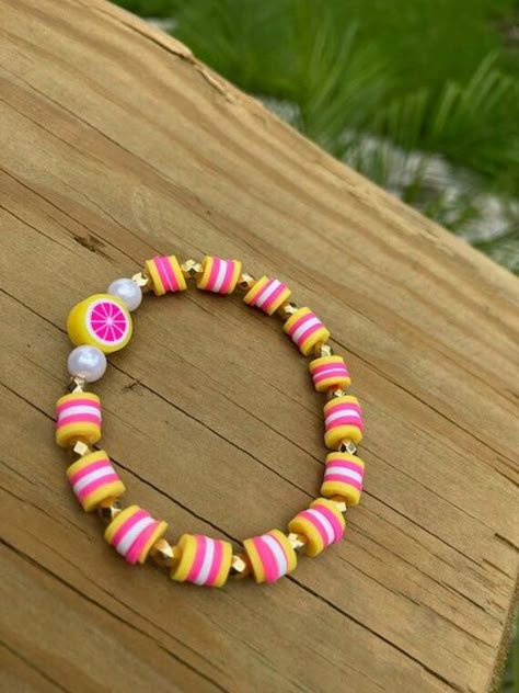 Bracelets Preppy, Bracelets Bff, Make Clay Beads, Bracelet Business, Etsy Bracelets, Colorful Bead Bracelets, Preppy Bracelets, Bracelet Inspiration, Bff Bracelets