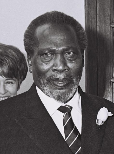 Jomo Kenyatta - Wikipedia Jomo Kenyatta, African Union, London School Of Economics, University College London, Maasai, Foreign Policy, East Africa, Holy Communion, Elizabeth Ii