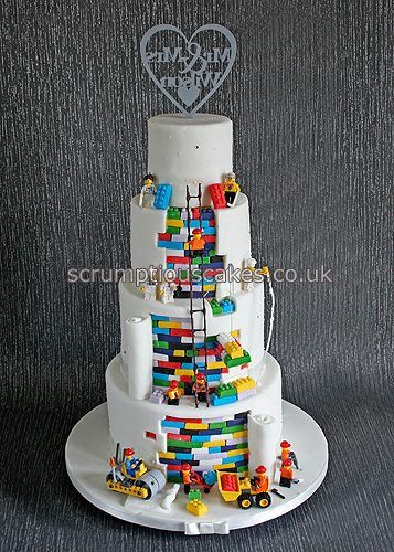 LEGO Brick Construction Cake Lego Wedding Cakes, Super Torte, Lego Wedding, Lego Birthday Cake, Lego Cake, Kids Cakes, Think Food, Unique Cakes, Pumpkin Cake