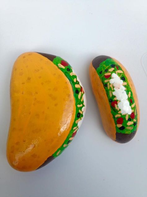 Taco, taco supreme, painted rocks by Holly N. Posca Marker, Painted Rocks Kids, Painted Rocks Craft, Painted Rocks Diy, Rock Painting Ideas Easy, Rock Painting Patterns, Rock Decor, Paint Rock, Rock Painting Designs