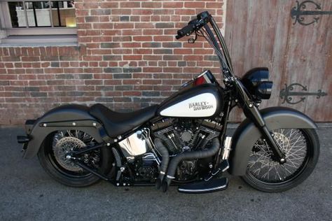 Harley Davidson Softail Deluxe Charcoal Gray Murdered Out 21 Harley Davidson Softail Deluxe, Harley Davidson Softail Slim, Honda Fury, Softail Bobber, Harley Chopper, Motorcycle Ideas, Harley Davidson Softail, Murdered Out, Motos Harley