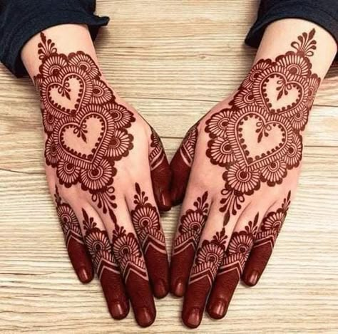 Henne Tattoo, Back Hand Mehndi Design, Inai Pengantin, Back Hand Mehndi, Tato Henna, Hand Mehndi Design, Rose Mehndi Designs, Henna Style, Very Simple Mehndi Designs