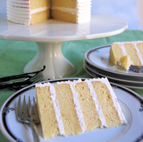 Vanilla layer cake. Vanilla Almond Cake, Yellow Cakes, Bakery Style Cake, Almond Cake Recipe, White Chocolate Cake, White Cakes, Torte Cupcake, Sheet Cake Pan, Vanilla Cake Recipe