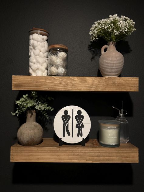 This cute bathroom sign is perfect for any bathroom. It makes the perfect accent sign for your bath decor. It will Include a handmade wood easel like pictured. Sign measures 7x7 and is made out of 1/4 wood to make this sign sturdy. Sign is laser cut and spray painted, indoor use only. listing is only for white round sign, no other decor included.
#BathroomDecor #BathroomInspiration #BathroomDesign #BathroomIdeas Simple Modern Bathroom Decor, Small Powder Bathroom Ideas Farmhouse, Half Bath Accessories, Modern Farm Bathroom Ideas, Modern Farmhouse Bathroom Decor Ideas, Black And White Bathroom Ideas Decor, Decor Behind Toilet, Powder Room Decor Modern, White And Black Bathroom Ideas