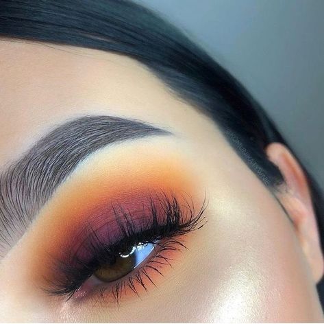 orange brown smokey eye makeup Machiaj Smokey Eyes, Make Up Diy, Koleksi Makeup, Makeup Cantik, Make Up Designs, Sunset Makeup, Alat Makeup, Orange Makeup, Makeup Tip