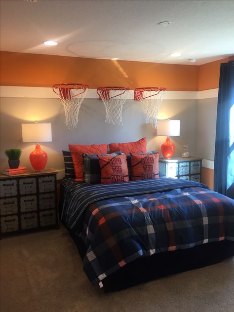 Sports Room Ideas, Sports Bedroom Ideas, Boys Sports Bedroom Ideas, Nba Room, Boys Bedroom Orange, Boys Basketball Bedroom, Boy Room Red, Teen Boy Bedroom Decor, Sports Themed Bedroom