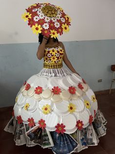 #fashion, #style, #outfitinspiration, #beauty Recycled Dress Ideas Creative Easy, Trash Fashion Show, Recycle Costume Ideas, Recycled Materials Costume, Dress Made Of Recycled Materials, Trash Upcycle, Recycled Dress For Kids, Recycled Gown Ideas, Recycled Fashion For Kids